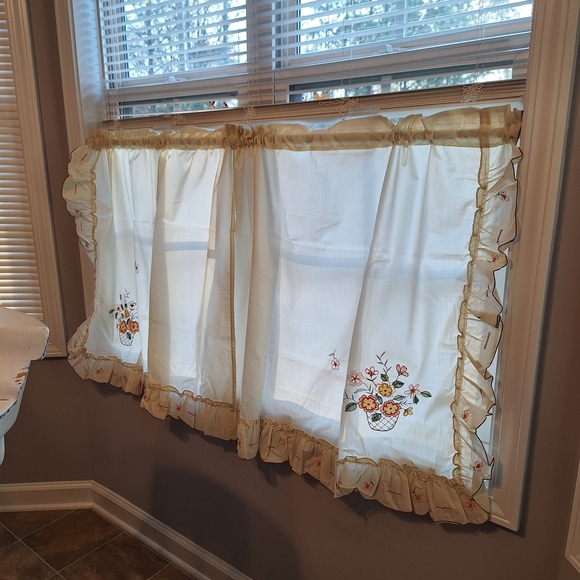 Rennie-Sunshine Other - Rennie-Sunshine Floral Embroidered Vintage Off White Curtain Panels - 4 Sets